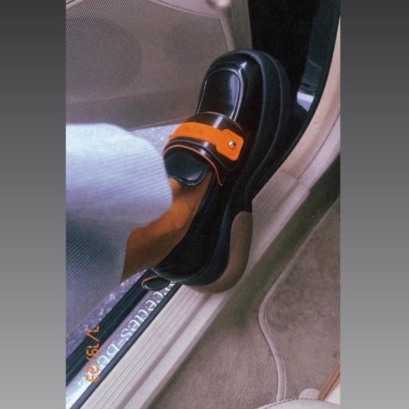 These oxfords fit like a 7.5. They’re really cute and can be dressed down or up. - Picture 2 of 2